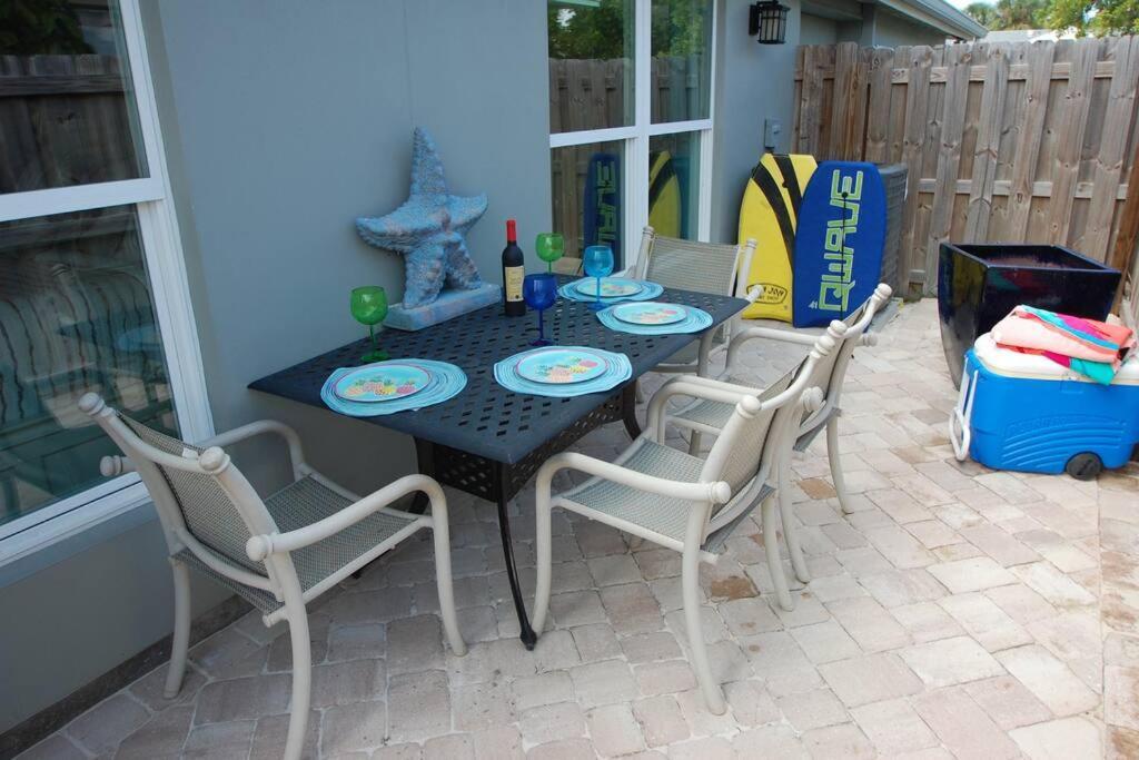 Bahamian Cottage - Heated Pool Walk To The Beach Какао-Бич Экстерьер фото